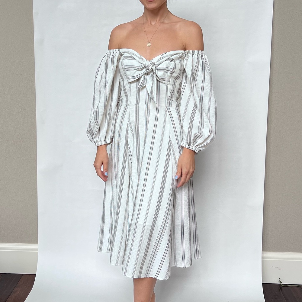 CHELSEA28 White Black Stripe Sweetheart Knot 3/4 Sleeve Textured Dress
